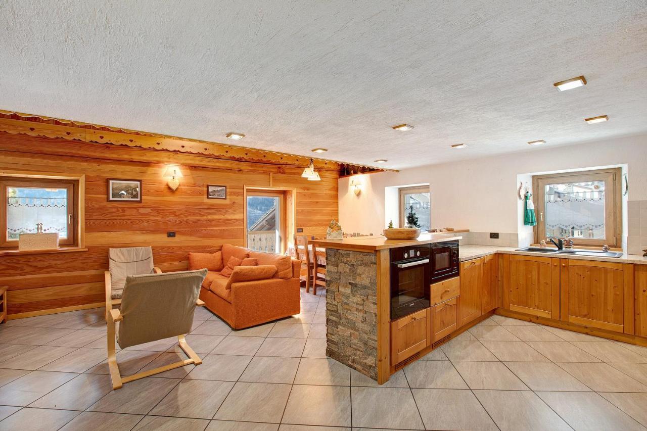 Chalet Vista Monte Bianco La Salle Esterno foto