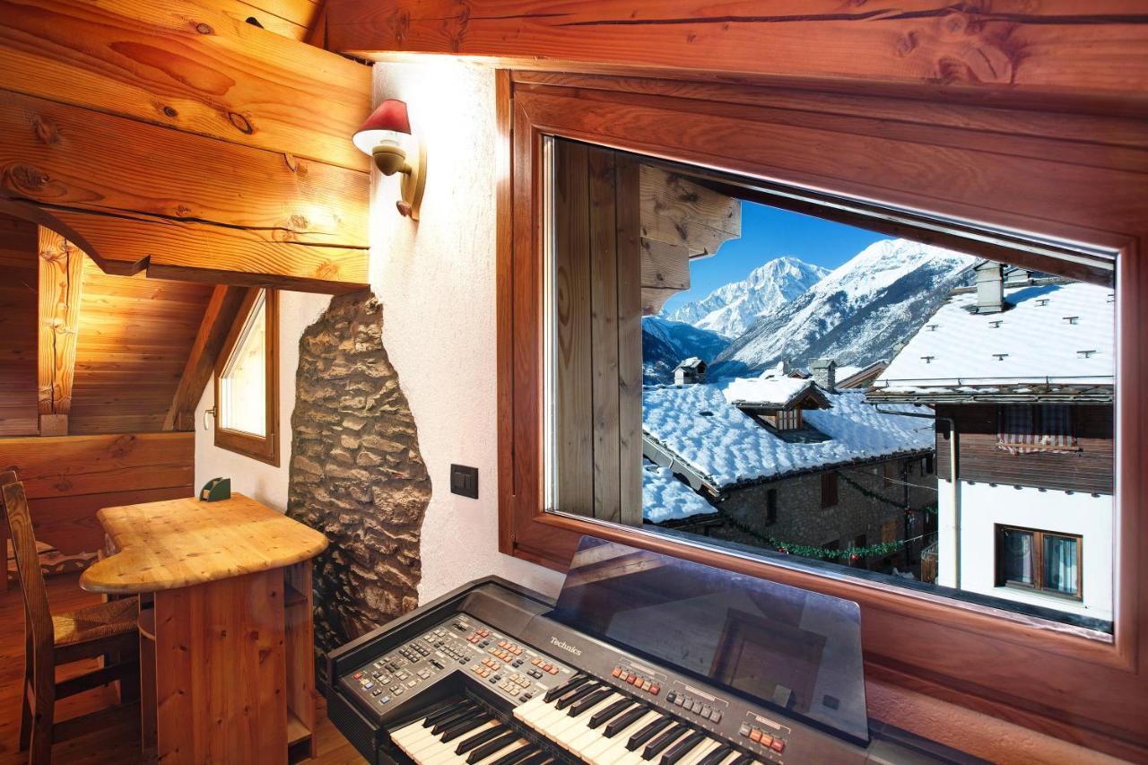 Chalet Vista Monte Bianco La Salle Esterno foto